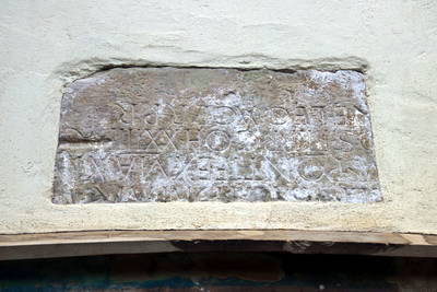 Benningen und Marbach: Bauinschrift und Kirche