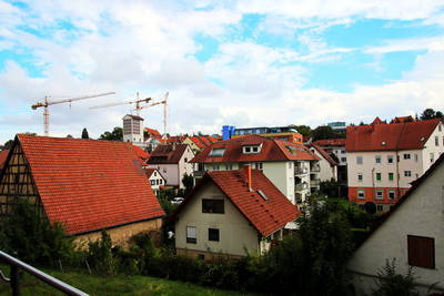 Benningen und Marbach: Bauinschrift und Kirche