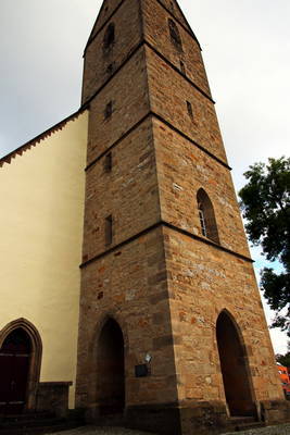 Benningen und Marbach: Bauinschrift und Kirche