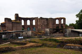 Kaiserthermen Hauptgebäude