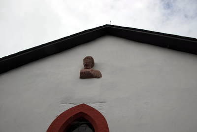 Kapelle Sankt Hubertus mit römischer Büste in Stadtkyll