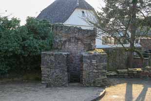 Kastell Großkrotzenburg, mit römischem Brunnen