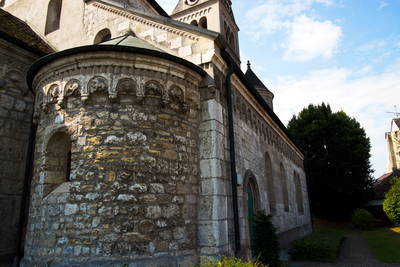 Kultbezirk Sontheim und römische Weihinschrift für Apollo - Kirche