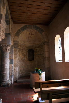 Kultbezirk Sontheim und römische Weihinschrift für Apollo - Kirche