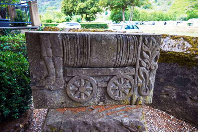 Neumagen - Relief Weinfaß auf Wagen