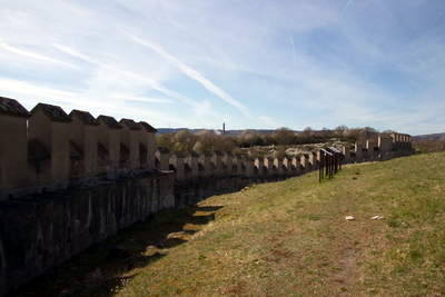 Römerwarte Katzenberg - Wehrmauer, Infos und Umgebung