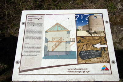 Römerwarte Katzenberg - Wehrmauer, Infos und Umgebung