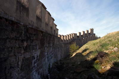 Römerwarte Katzenberg - Wehrmauer, Infos und Umgebung