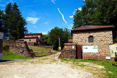 Römischer Tempelbezirk auf dem Metzenberg - Tawern