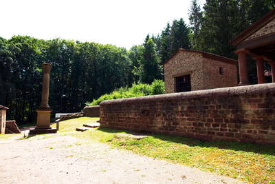 Römischer Tempelbezirk auf dem Metzenberg - Tawern