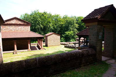 Römischer Tempelbezirk auf dem Metzenberg - Tawern