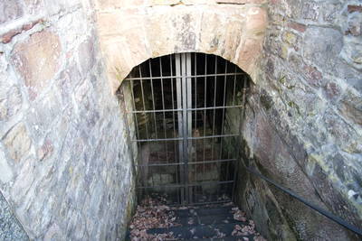 Trier - Sarkophag in Friedhof St. Matthias
