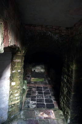 Trier - Sarkophag in Friedhof St. Matthias