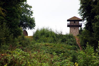 rekonstruierter Limes Wachturm in Großerlach (Heidenbuckel)