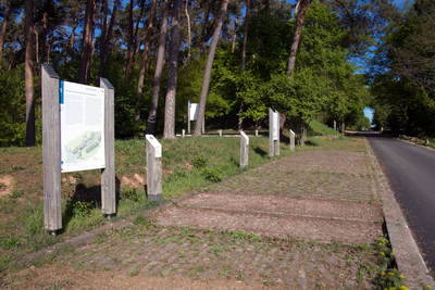 restauriertes Teilstück einer Römerstraße in Rödermark