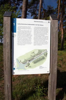 restauriertes Teilstück einer Römerstraße in Rödermark