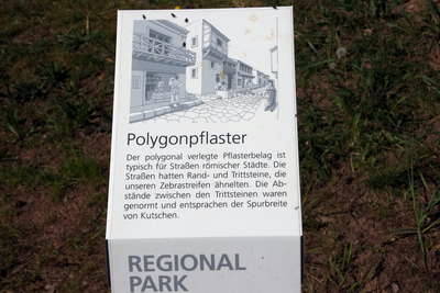 restauriertes Teilstück einer Römerstraße in Rödermark