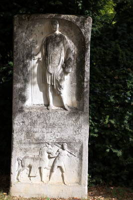 römische Orte Neuss - Grabdenkmal