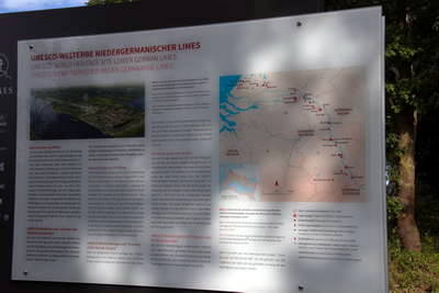 römische Orte Neuss - Wachturm mit Meilenstein