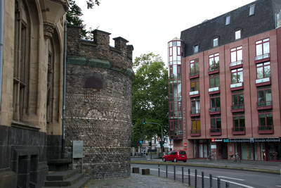 römische Stadtmauer und Türme Köln