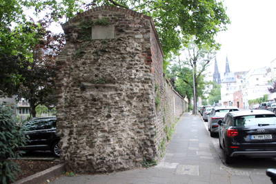 römische Stadtmauer und Türme Köln
