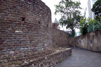 römische Stadtmauer und Türme Köln